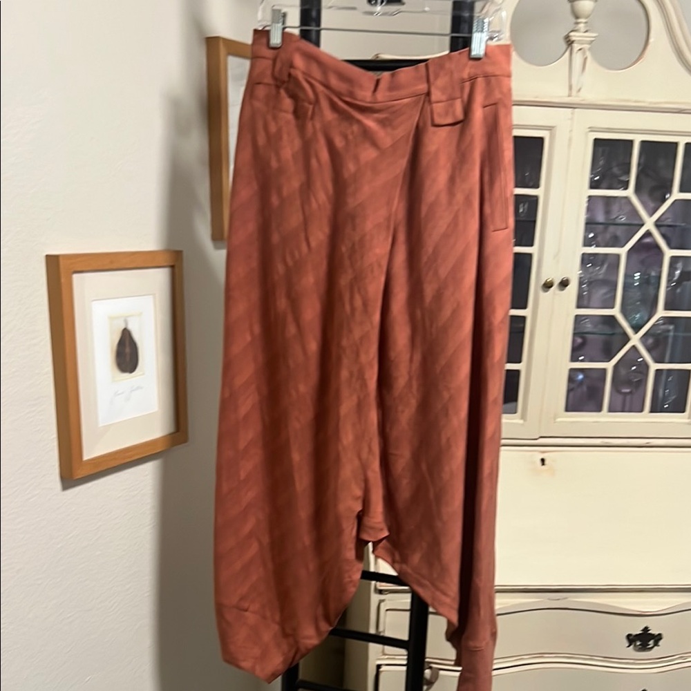 Moyuru Rust Capris